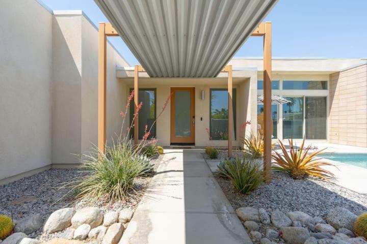 Chic Luxurious Desert Home- Private Pool Hot Tub Palm Springs Eksteriør billede