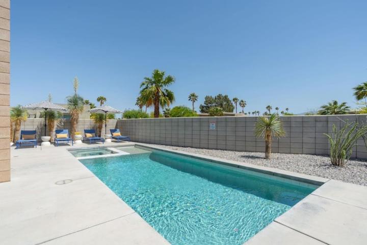 Chic Luxurious Desert Home- Private Pool Hot Tub Palm Springs Eksteriør billede